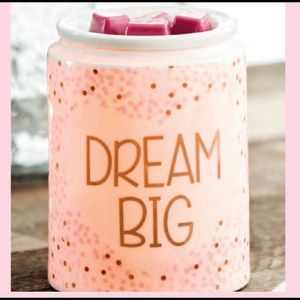 Dream big Scentsy warmer. New in box. Beautiful.